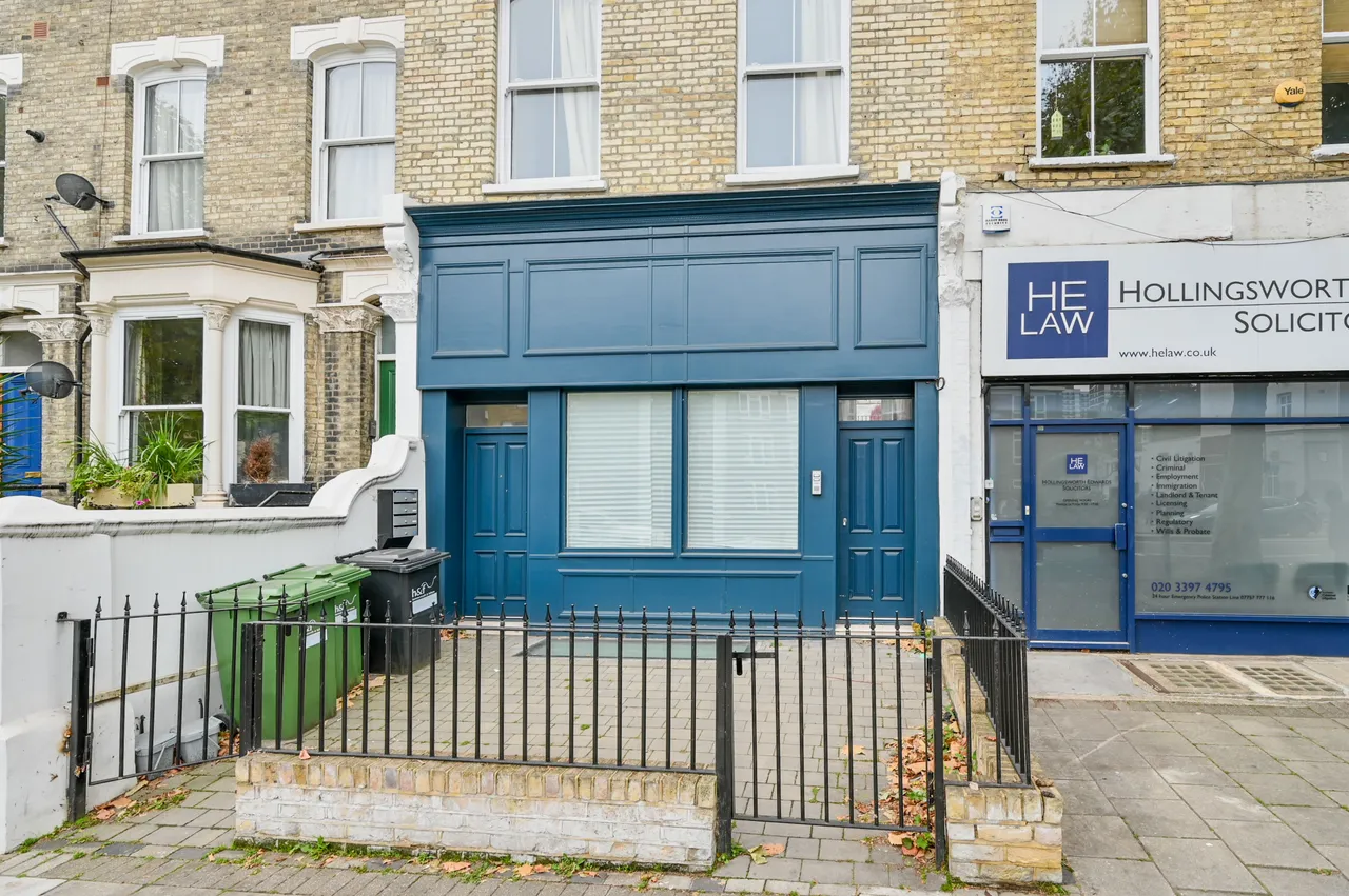 3 bed flat to rent — Flat A, 26, 26 Shepherds Bush Road