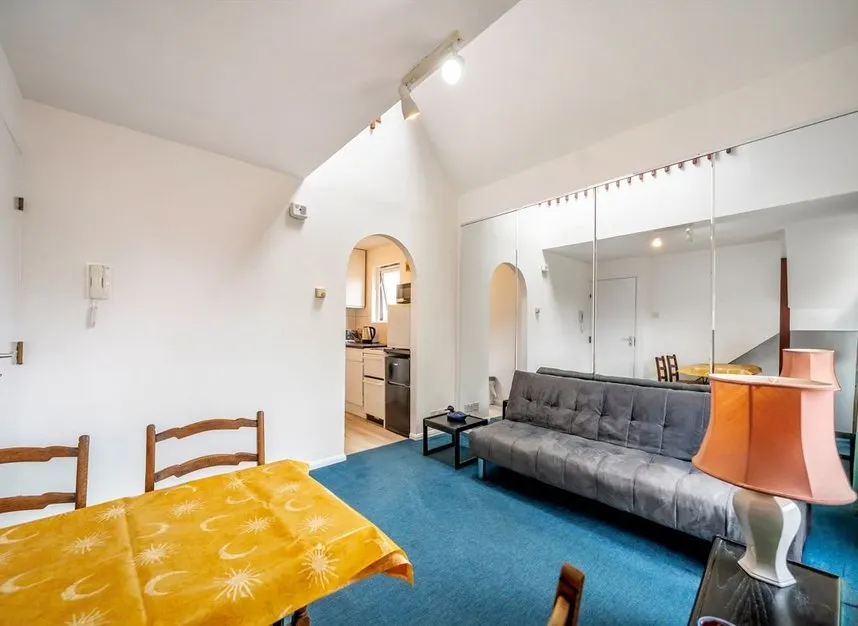 Coopers Close, Stepney Green, E1, photo 2