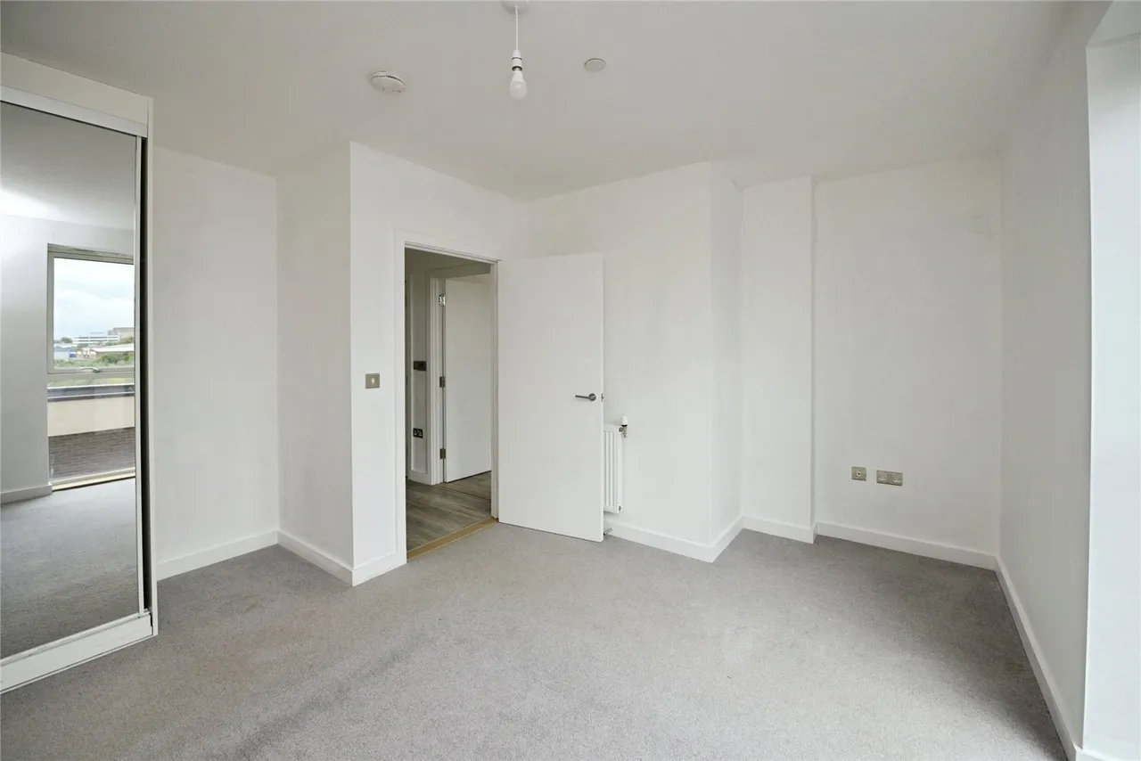 Fitch Way, Rainham, RM13, photo 3