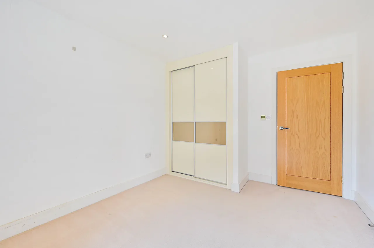 Flat 3, 5 Skerne Road, Kingston upon Thames, photo 9