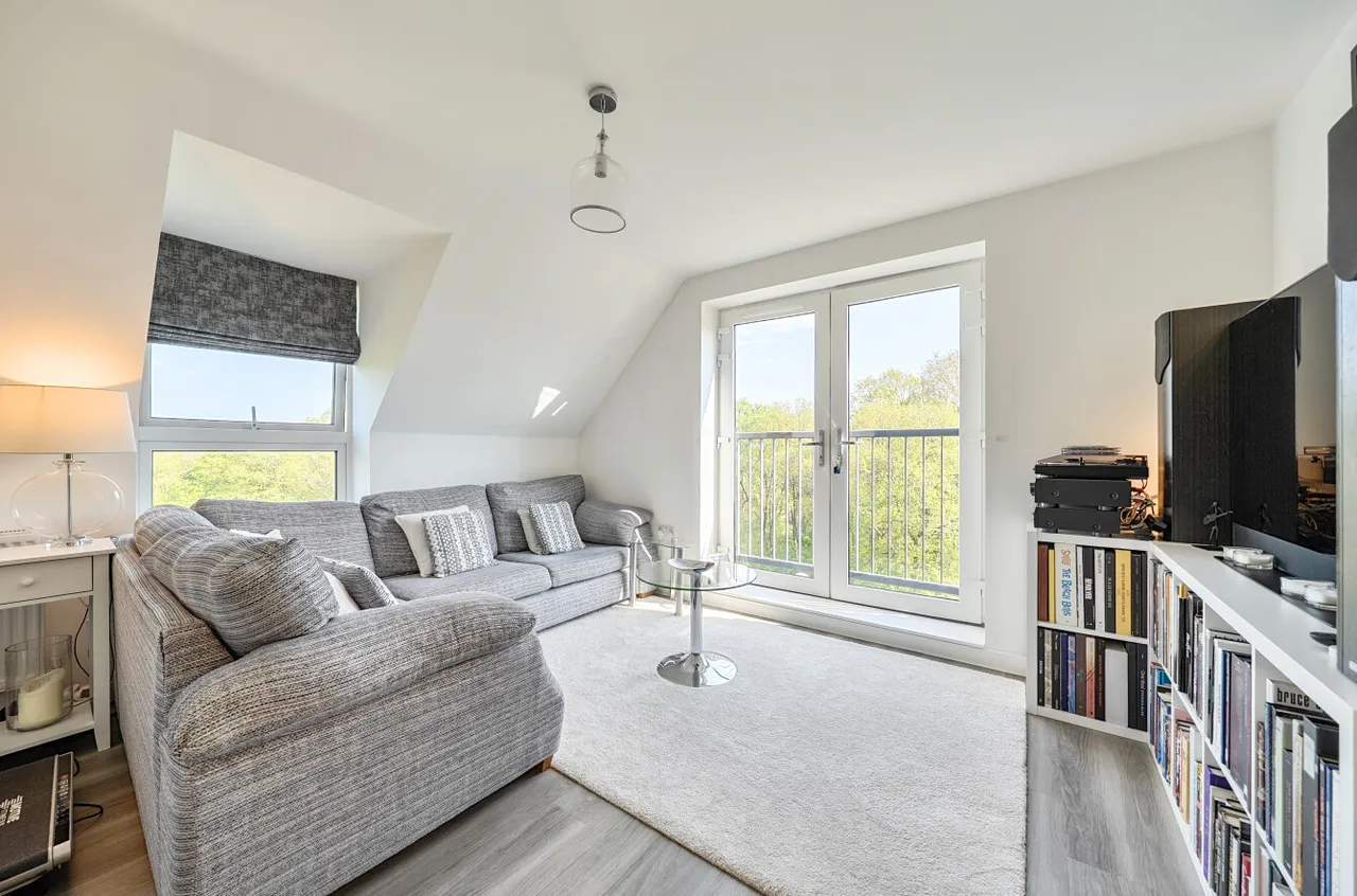 Station Road, Hook, Hampshire, RG27 9QW, photo 7
