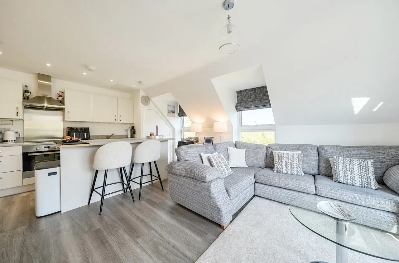 Station Road, Hook, Hampshire, RG27 9QW, photo 14
