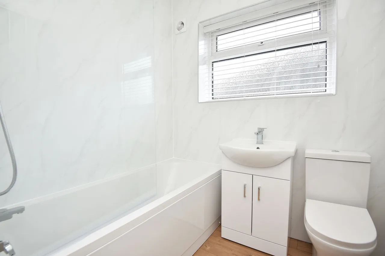 Meadow Croft, Harrogate, HG1, photo 4