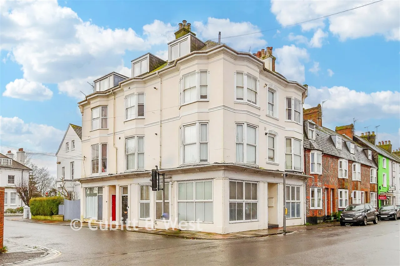 1 bed flat for sale, Western Road, Lewes, BN7