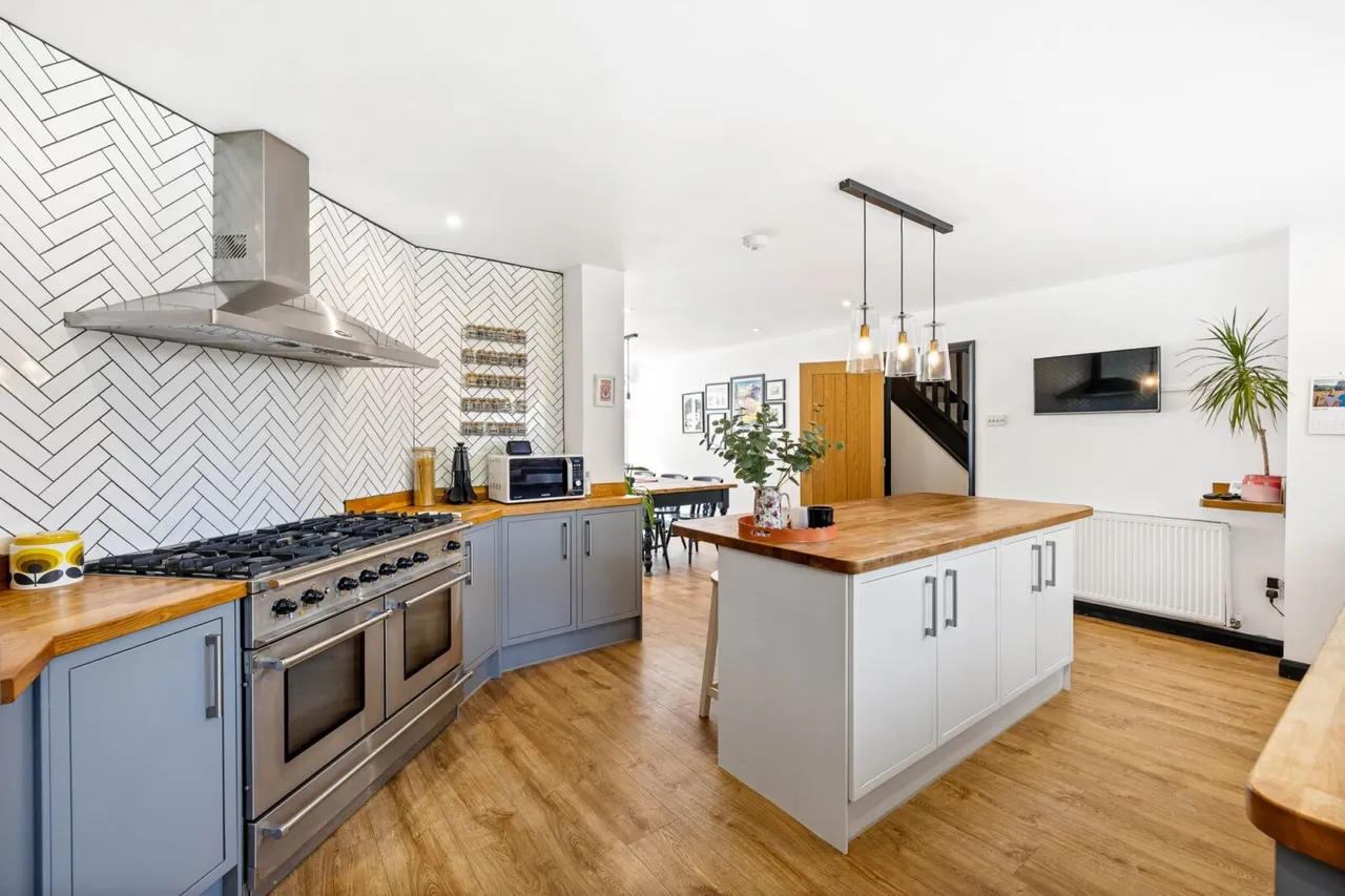 Lower Mere, East Grinstead, East Grinstead, RH19 4TB, photo 5
