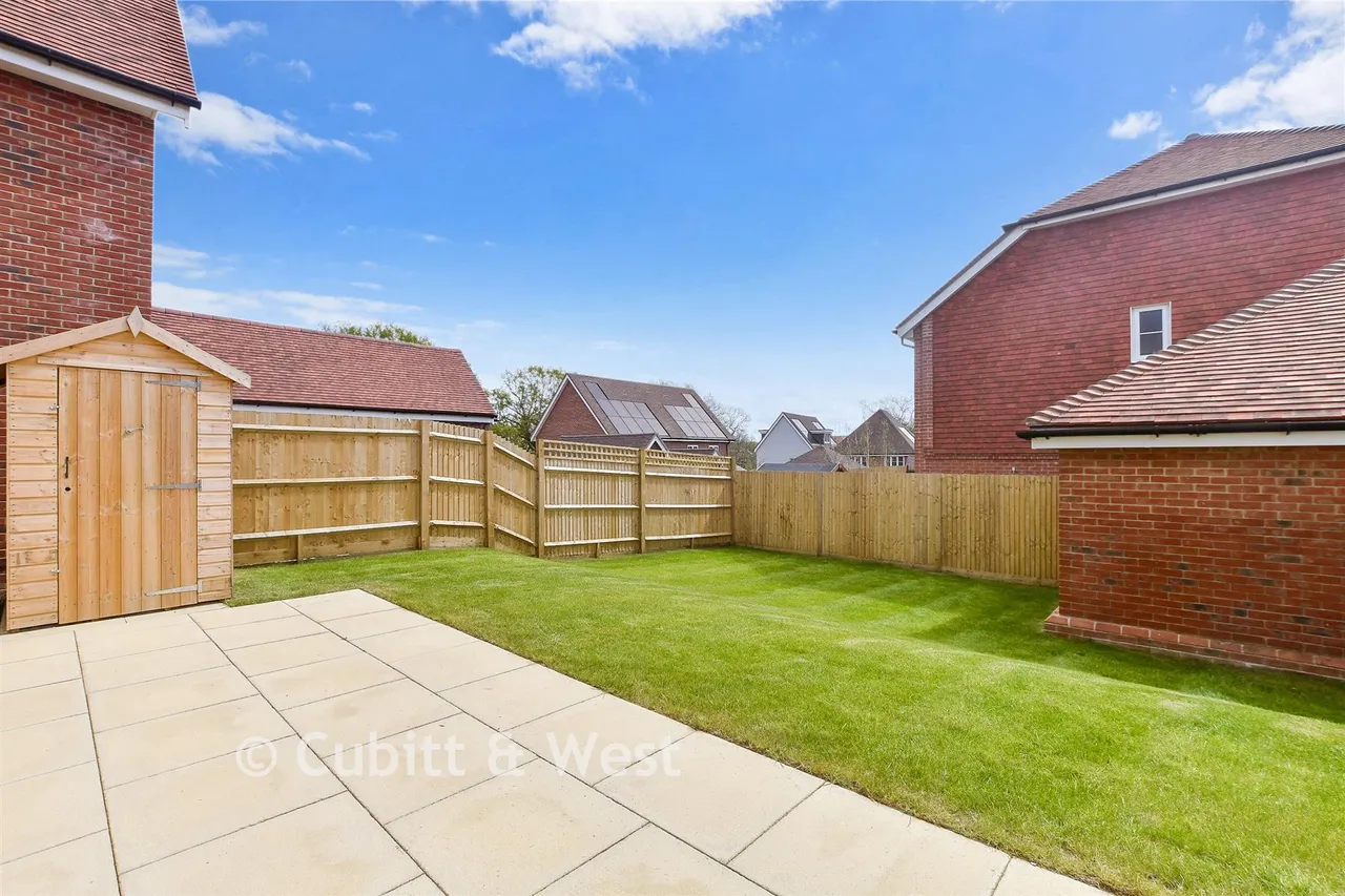 Buttercup Way, Temple Gate, RH15, photo 11