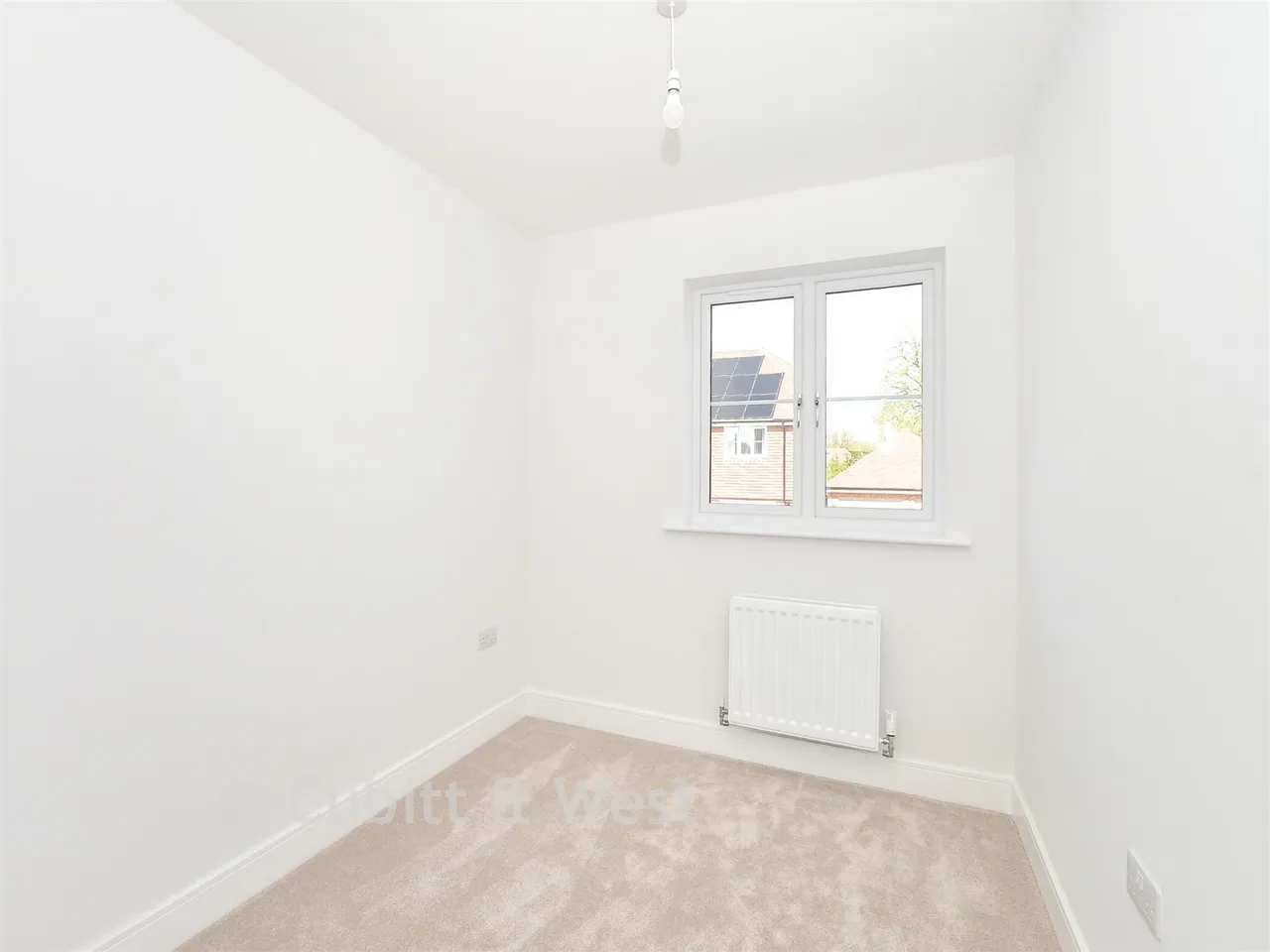 Buttercup Way, Temple Gate, RH15, photo 9