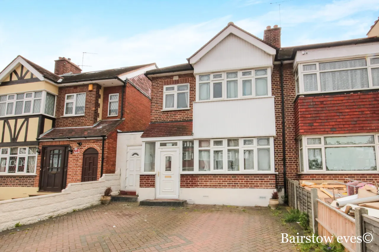 Brackley Square, Woodford Green, IG8, photo 7
