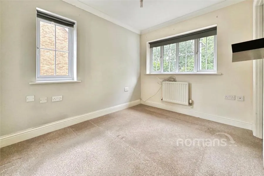 Alford Close, Sandhurst, GU47, photo 9