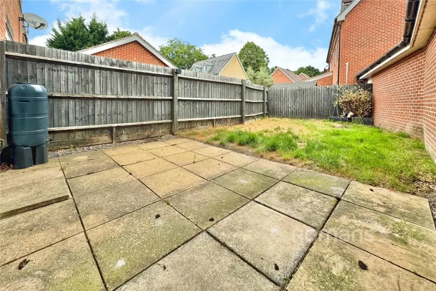 Alford Close, Sandhurst, GU47, photo 2