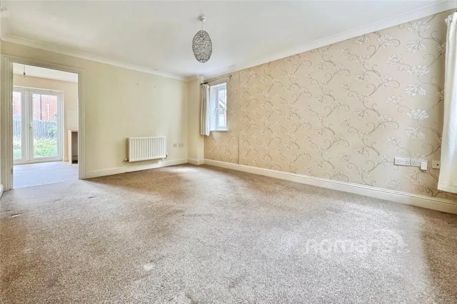 Alford Close, Sandhurst, GU47, photo 3