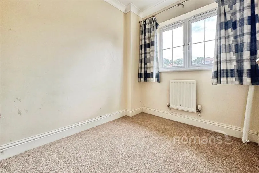 Alford Close, Sandhurst, GU47, photo 12