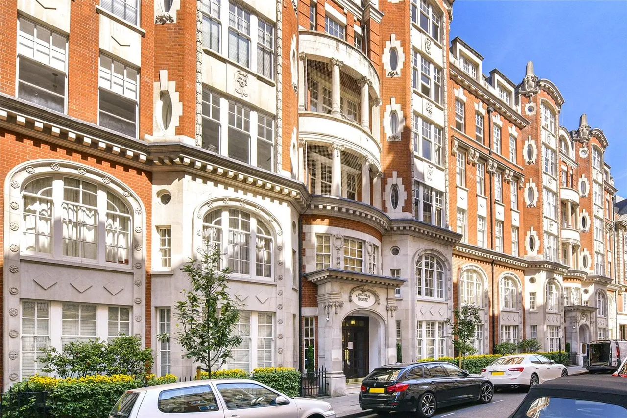 2 bed flat to rent — Lincoln House, Basil Street, London, SW3