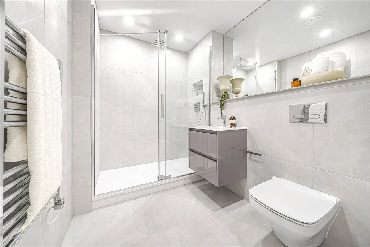 Church Grove, Hampton Wick, KT1, photo 13