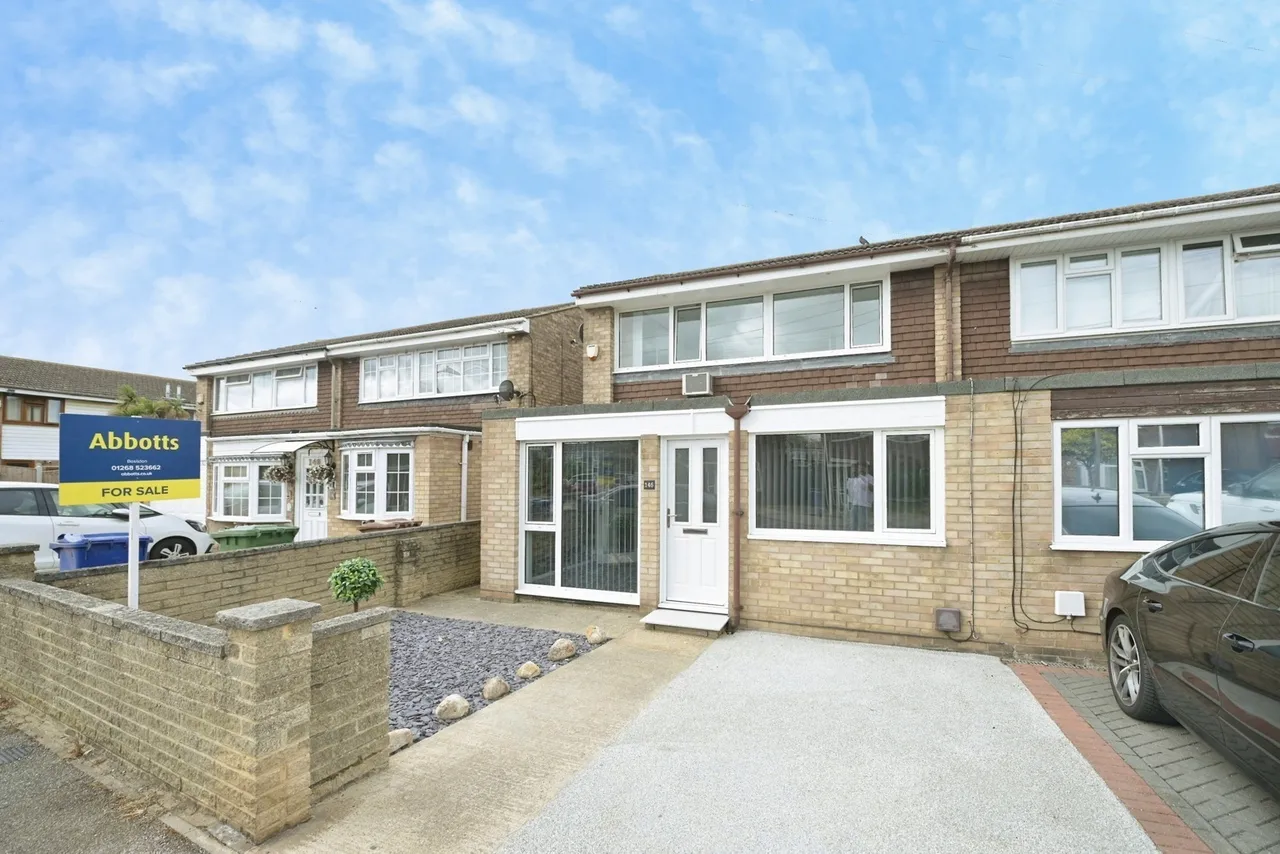 4 bed house for sale — Coronation Avenue, East Tilbury, Tilbury, Essex, RM18