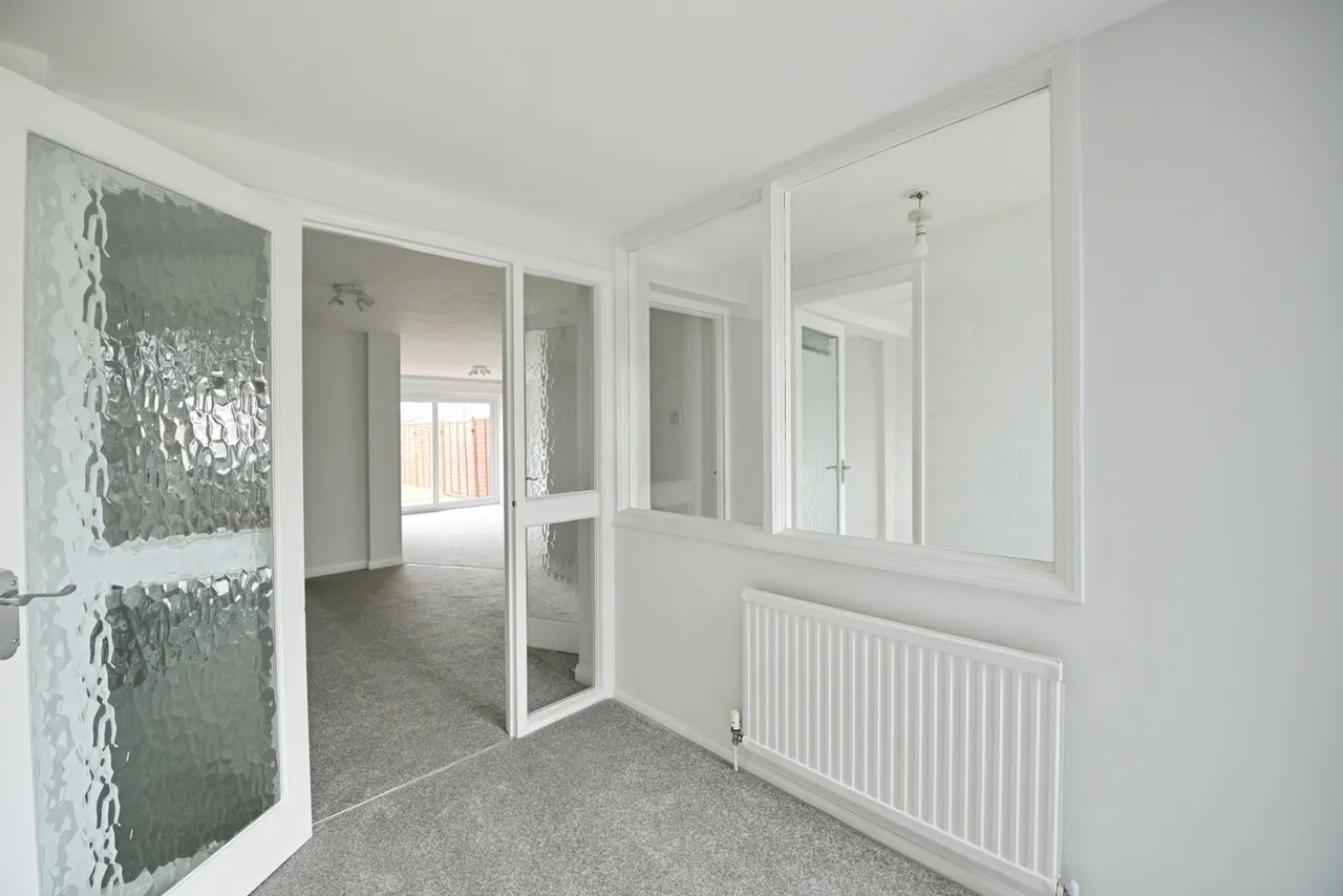 Coronation Avenue, East Tilbury, Tilbury, Essex, RM18, photo 11