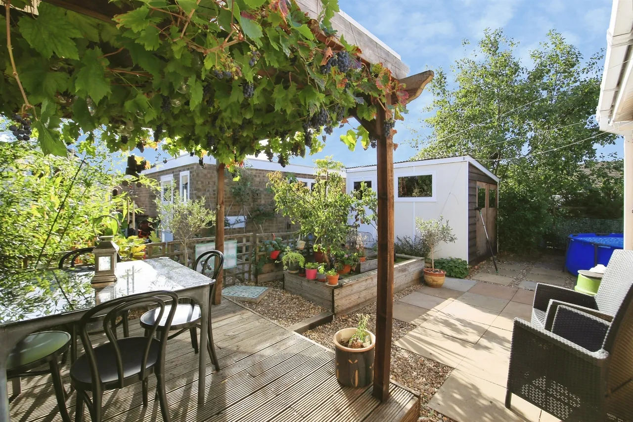 Harewood Gardens, Peterborough, PE3, photo 12
