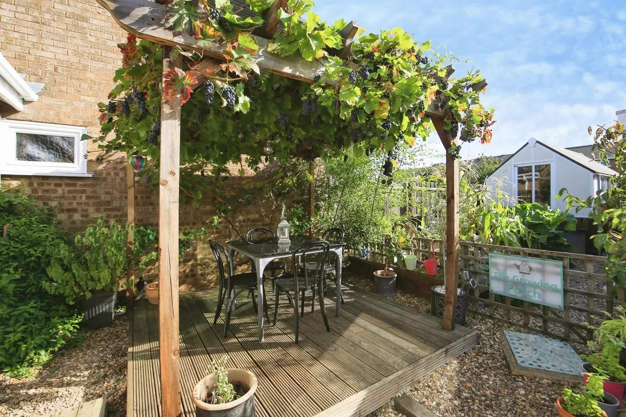 Harewood Gardens, Peterborough, PE3, photo 13