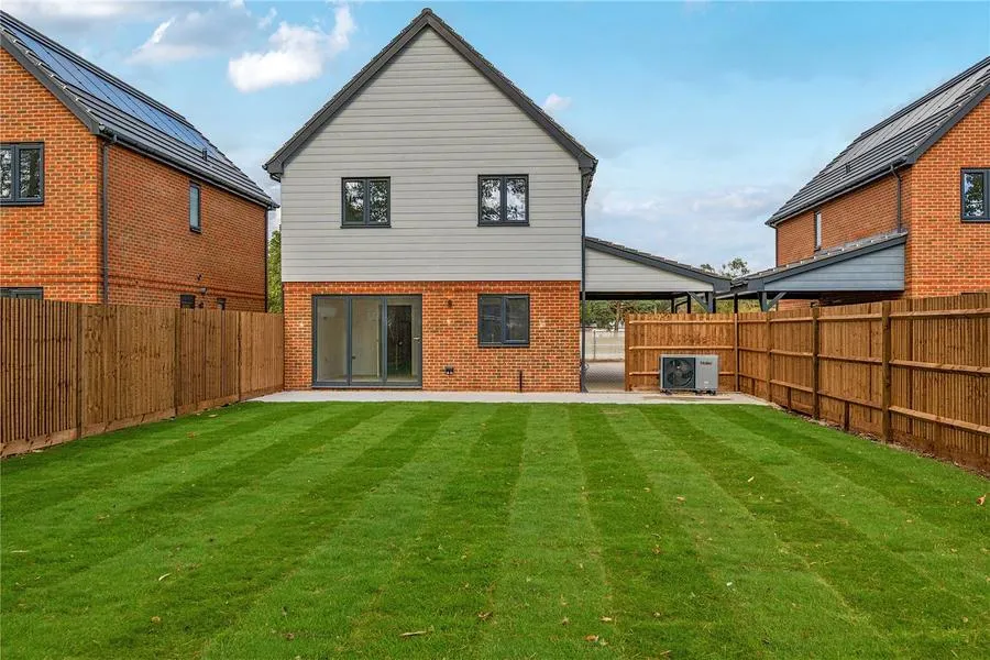 Poppy Lane, Deepcut, GU16, photo 11