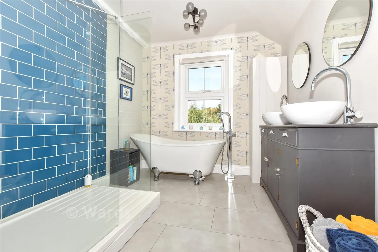 St. Nicholas Terrace, Hythe, CT21, photo 7