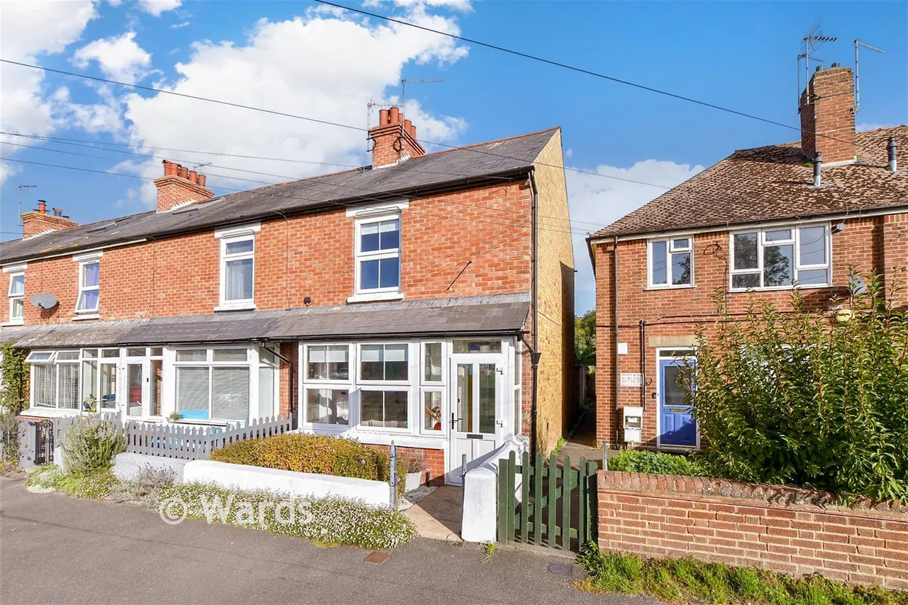 2 bed house for sale, St. Nicholas Terrace, Hythe, CT21