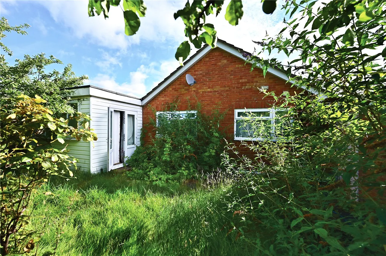 Canterbury Road, Ash, Guildford, Surrey, GU12 6SP, photo 10