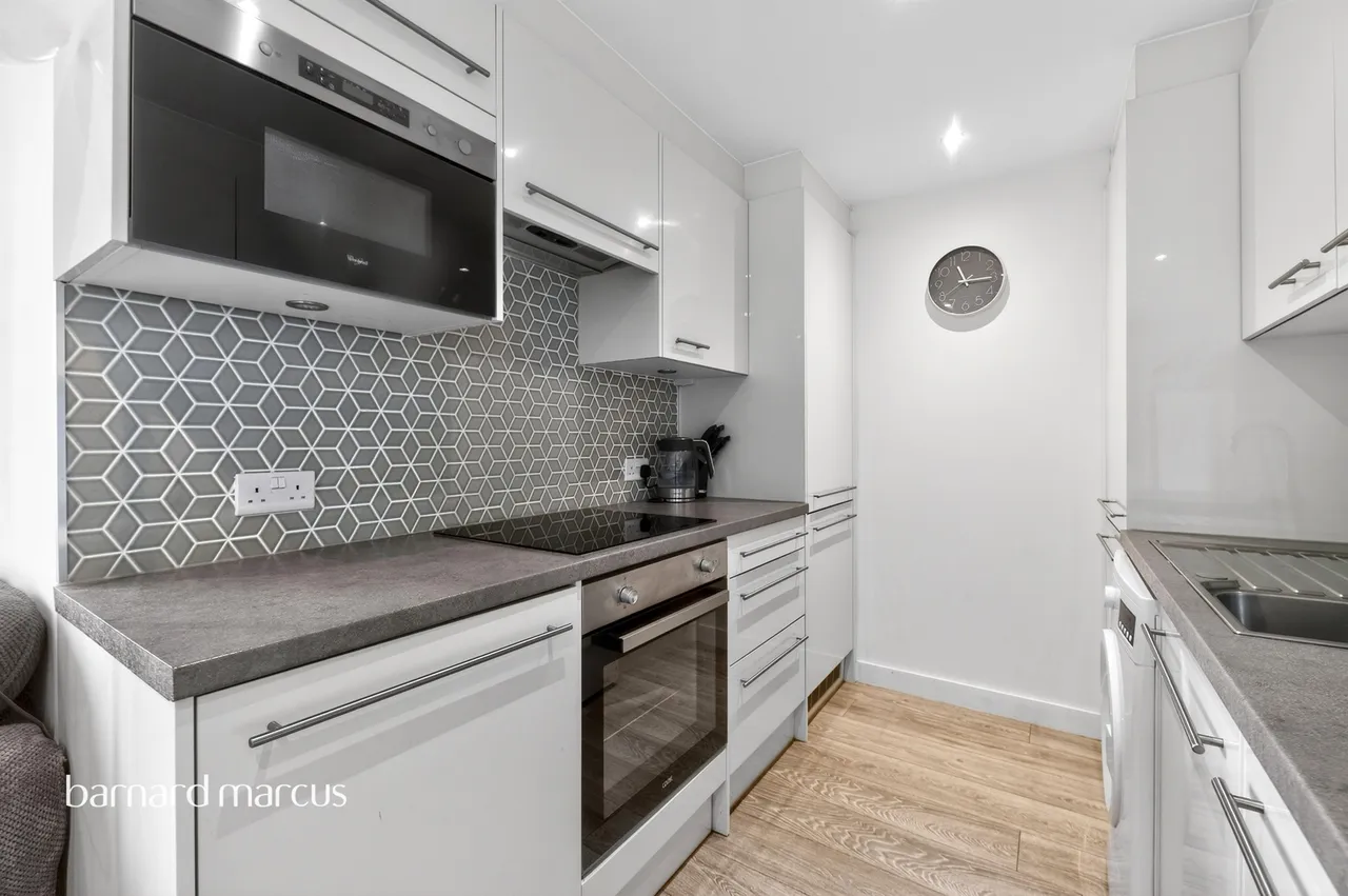 London Road, Cheam, SM3, photo 5