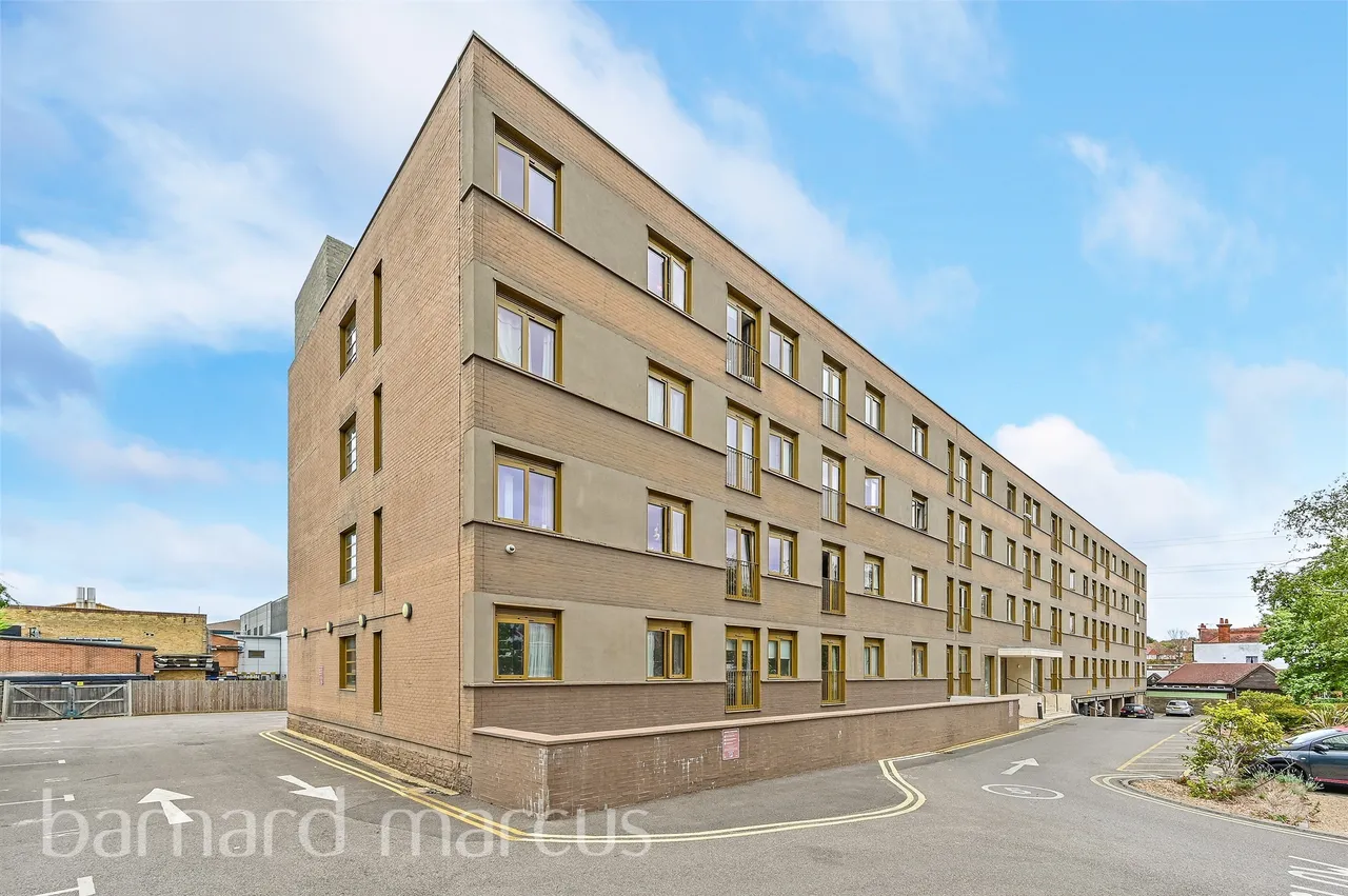London Road, Cheam, SM3, photo 3