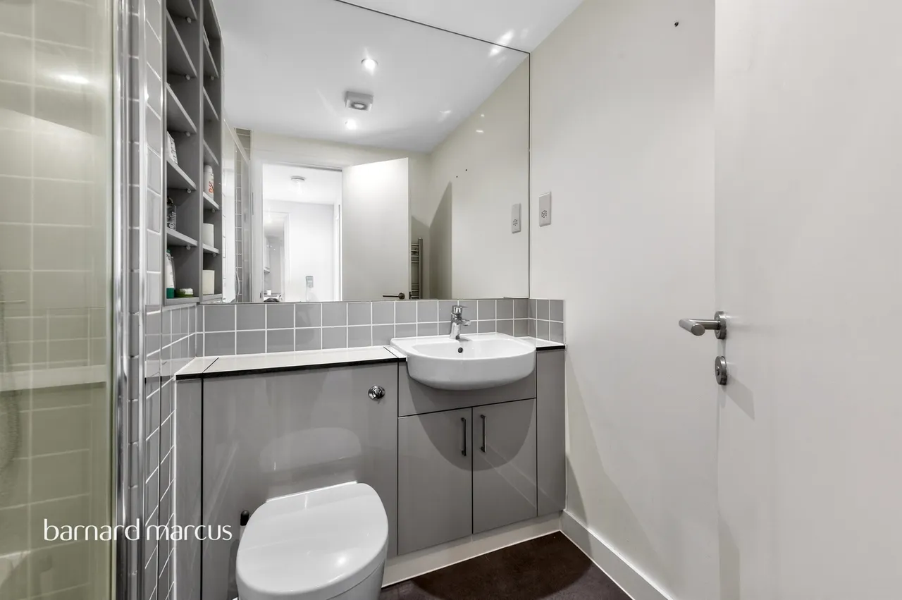 London Road, Cheam, SM3, photo 10