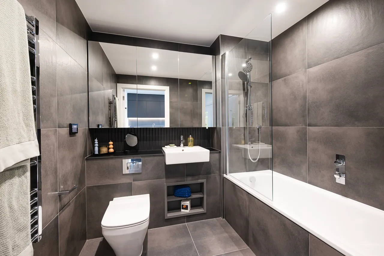 41 Harrison Building, 3 Cherry Park Lane, London, photo 8
