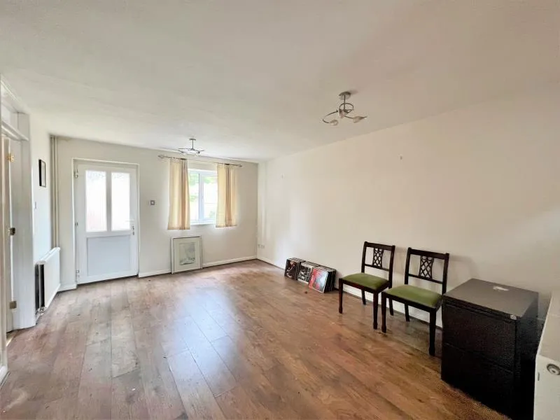 Roundthorn Way, Woking, GU21, photo 3
