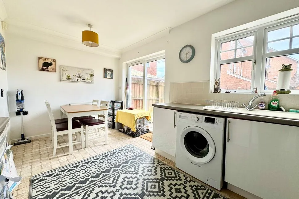 Haydn Jones Drive, Nantwich, CW5, photo 3