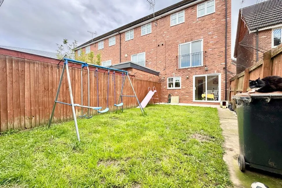 Haydn Jones Drive, Nantwich, CW5, photo 9