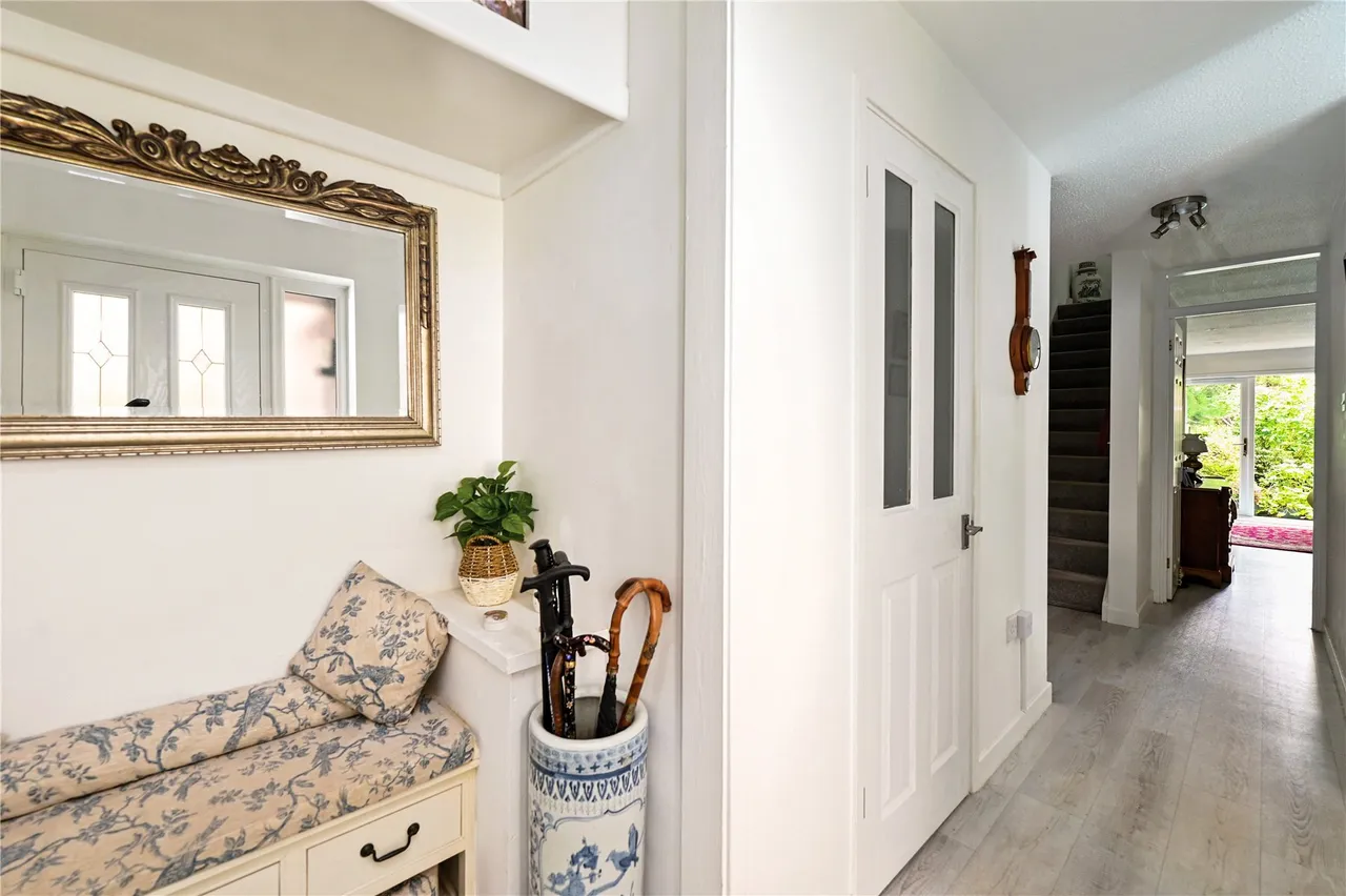 Island Close, Staines, TW18, photo 16