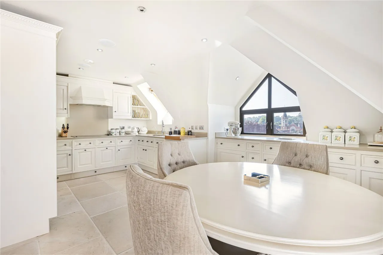 Station Road, Henley-on-Thames, RG9, photo 3