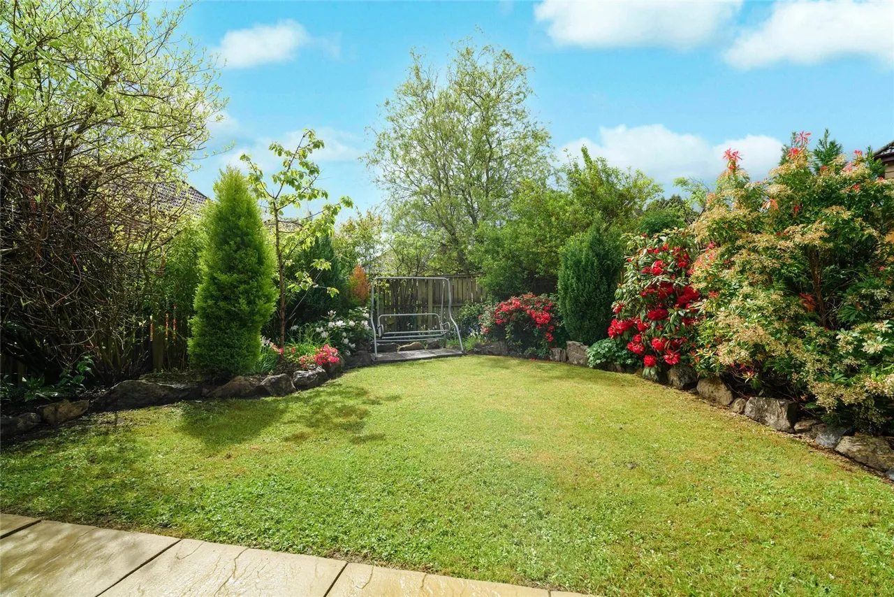 Fairlie, Stewartfield, East Kilbride, South Lanarkshire, G74, photo 20