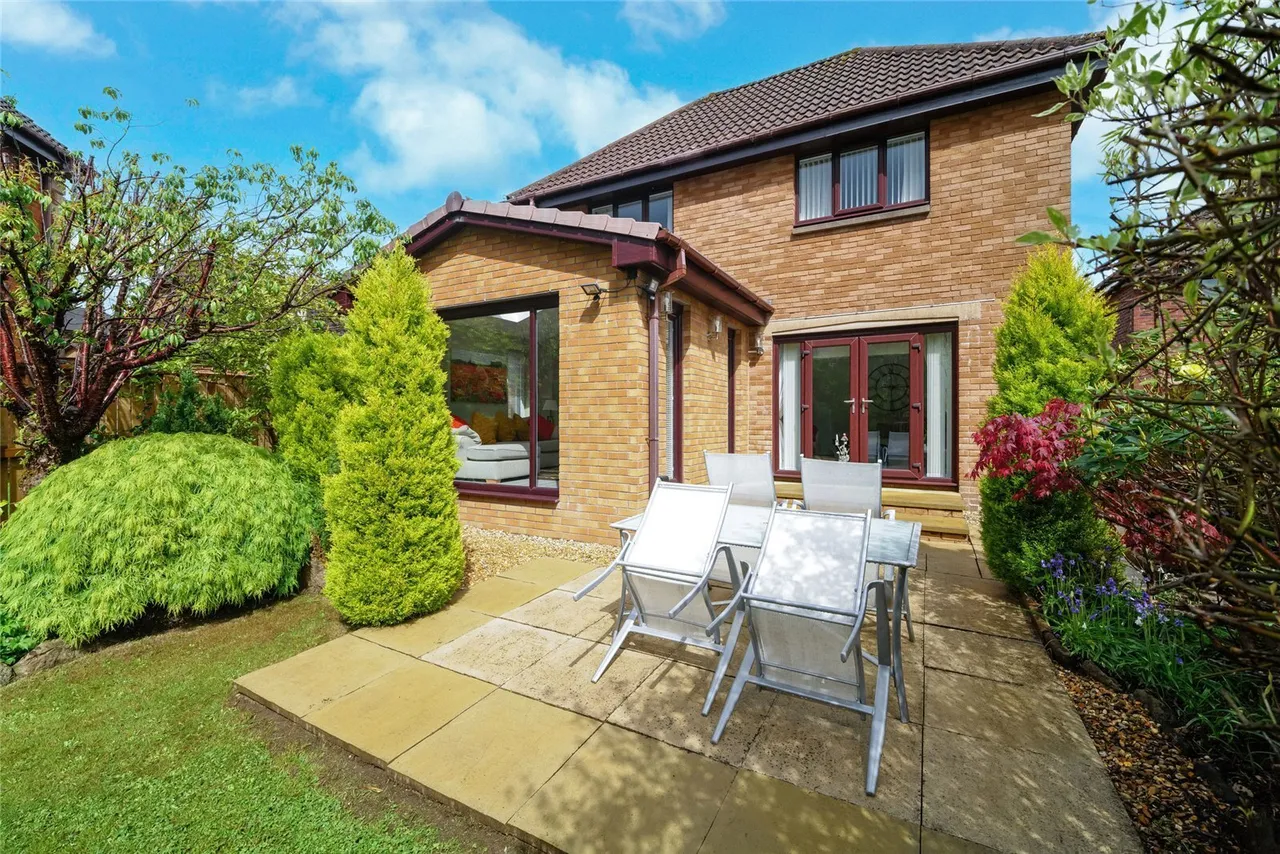Fairlie, Stewartfield, East Kilbride, South Lanarkshire, G74, photo 19