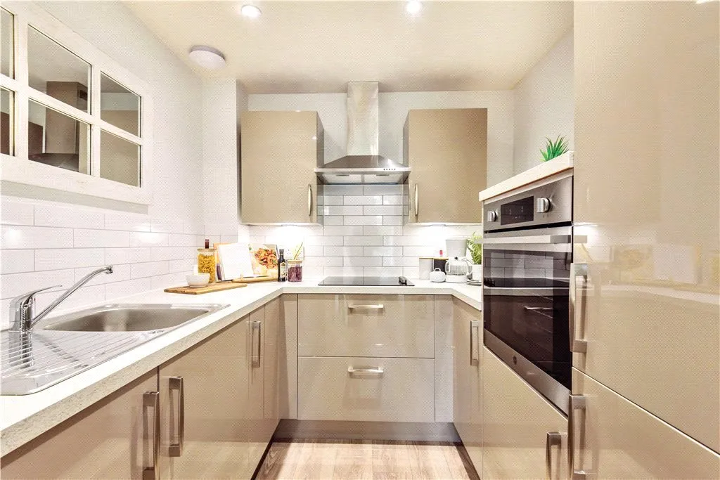 Water Lane, Towcester, Northamptonshire, NN12 6HR, photo 3