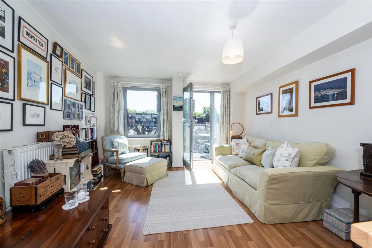 1 bed flat for sale — Normandy Place, Shepherds Bush, W12