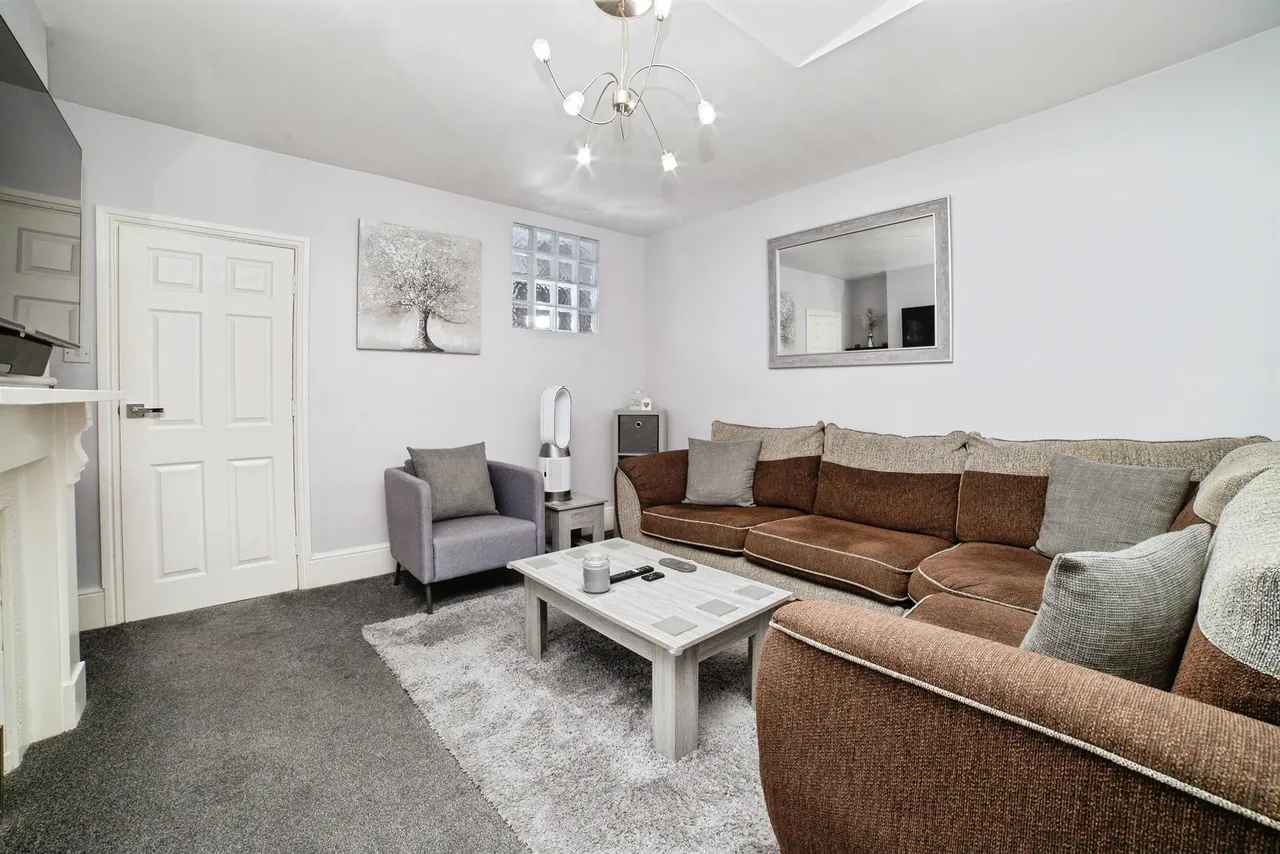 Market Street, Heanor, DE75, photo 5