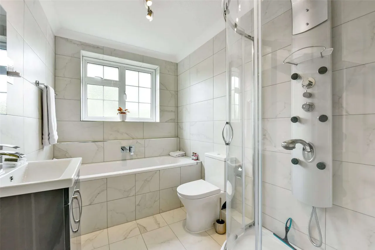 Brayfield Road, Bray, SL6, photo 12