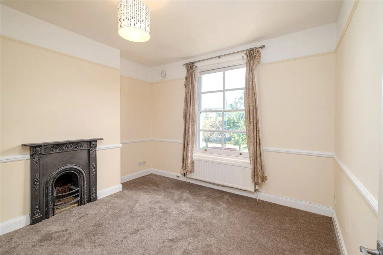 2 bed flat to rent, Camden Road, Holloway, N7