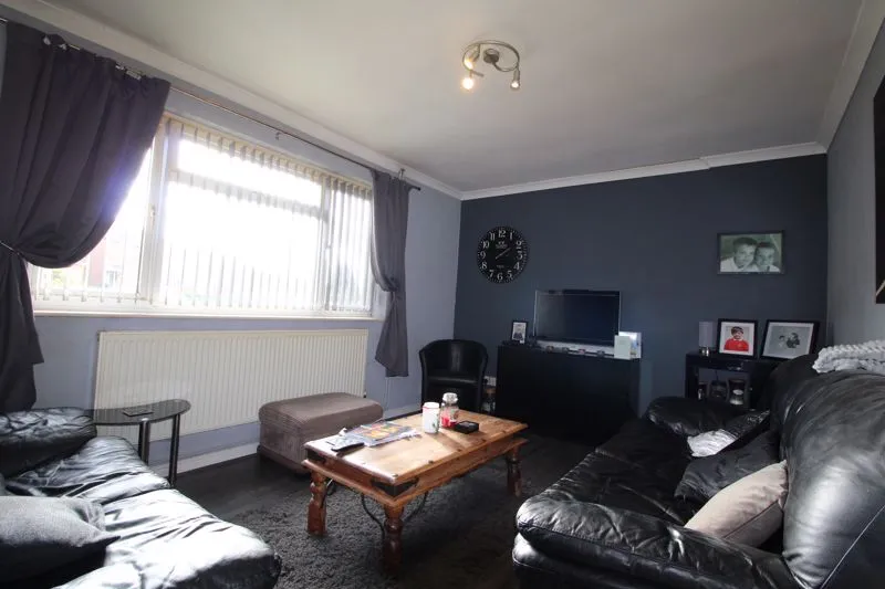 Eastfield Close, Luton LU2 8DY, photo 2