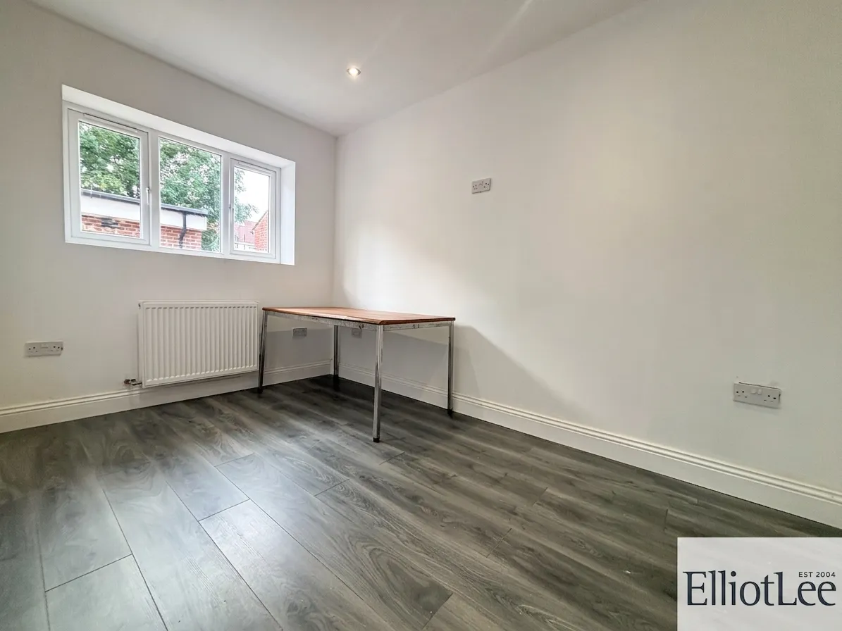 Somerset Road, Southall, UB1, photo 6