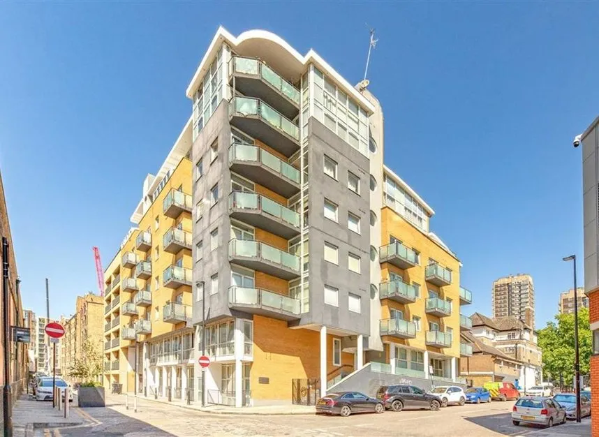 2 bed flat to rent — Artichoke Hill, Wapping, E1W