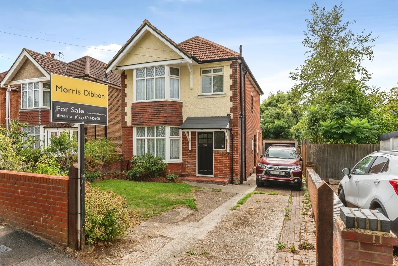3 bed house for sale, Bitterne Way, Southampton, SO19