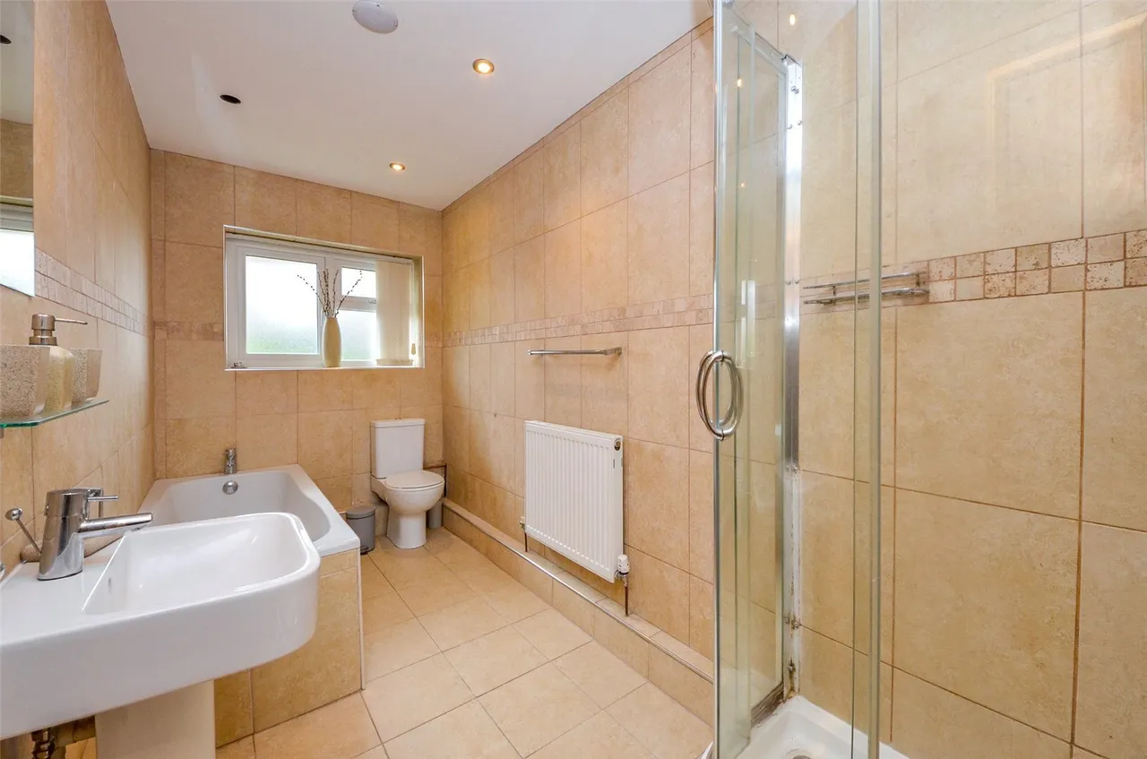 Ffordd Naddyn, Glan, photo 7