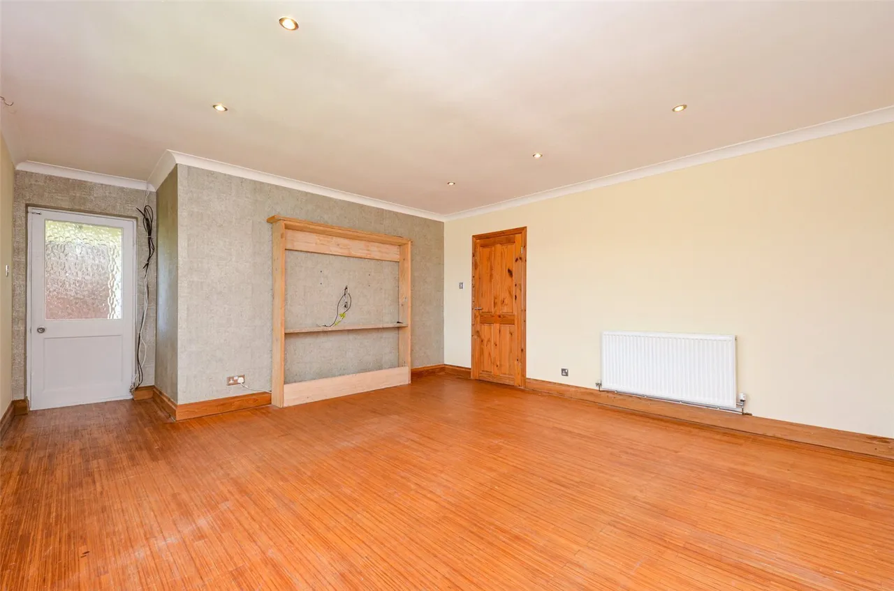 Ffordd Naddyn, Glan, photo 13