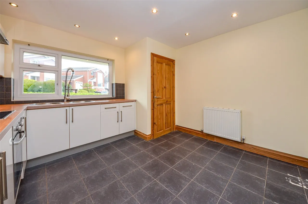 Ffordd Naddyn, Glan, photo 12