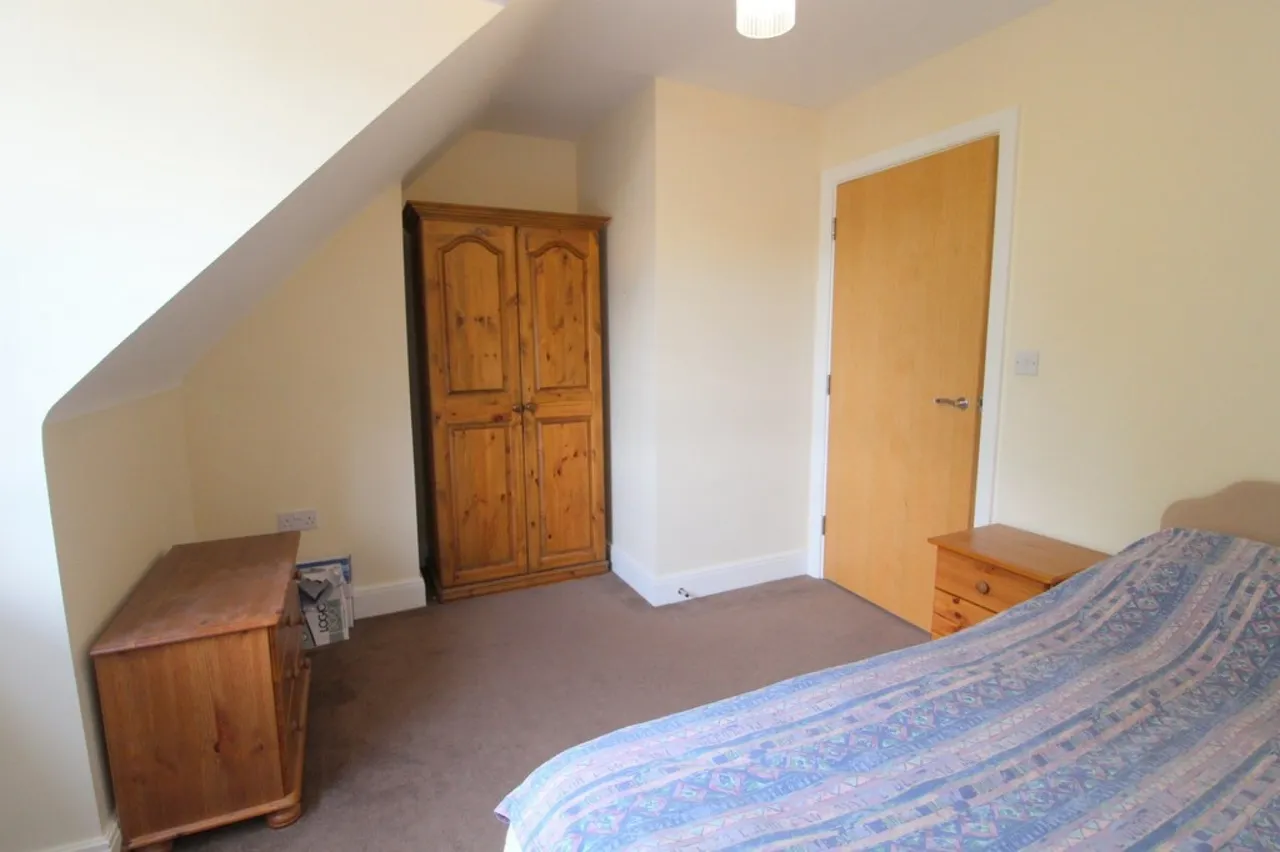 Church Road, Ashford, photo 10